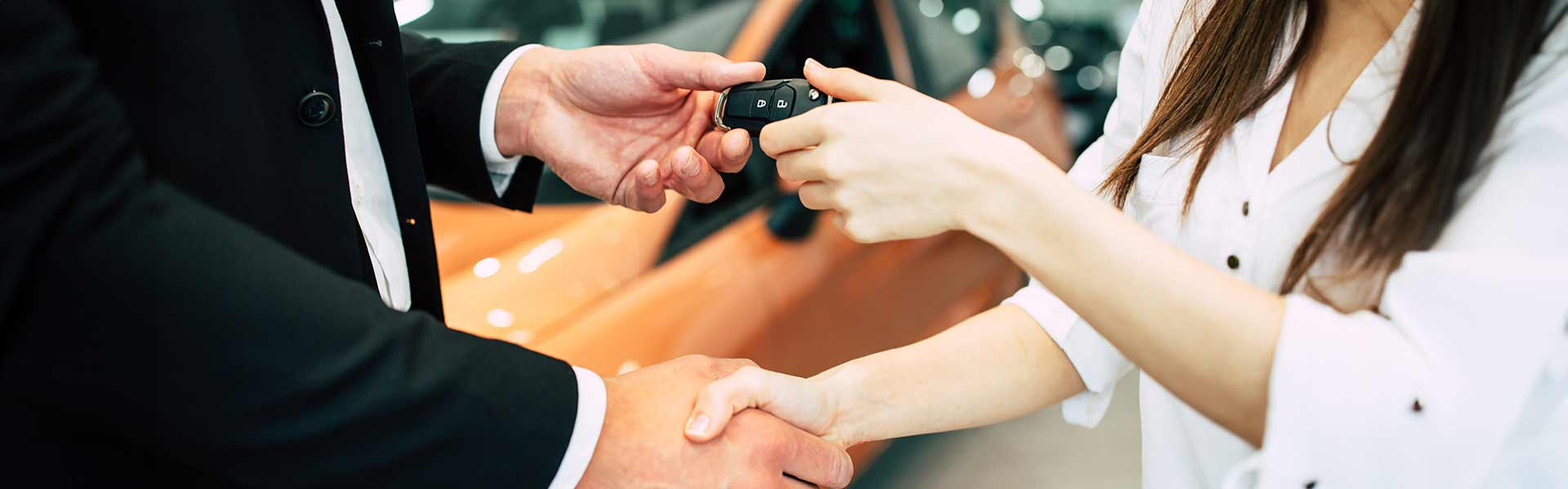 auto myyntikuntoon autopesu ja kiillotus